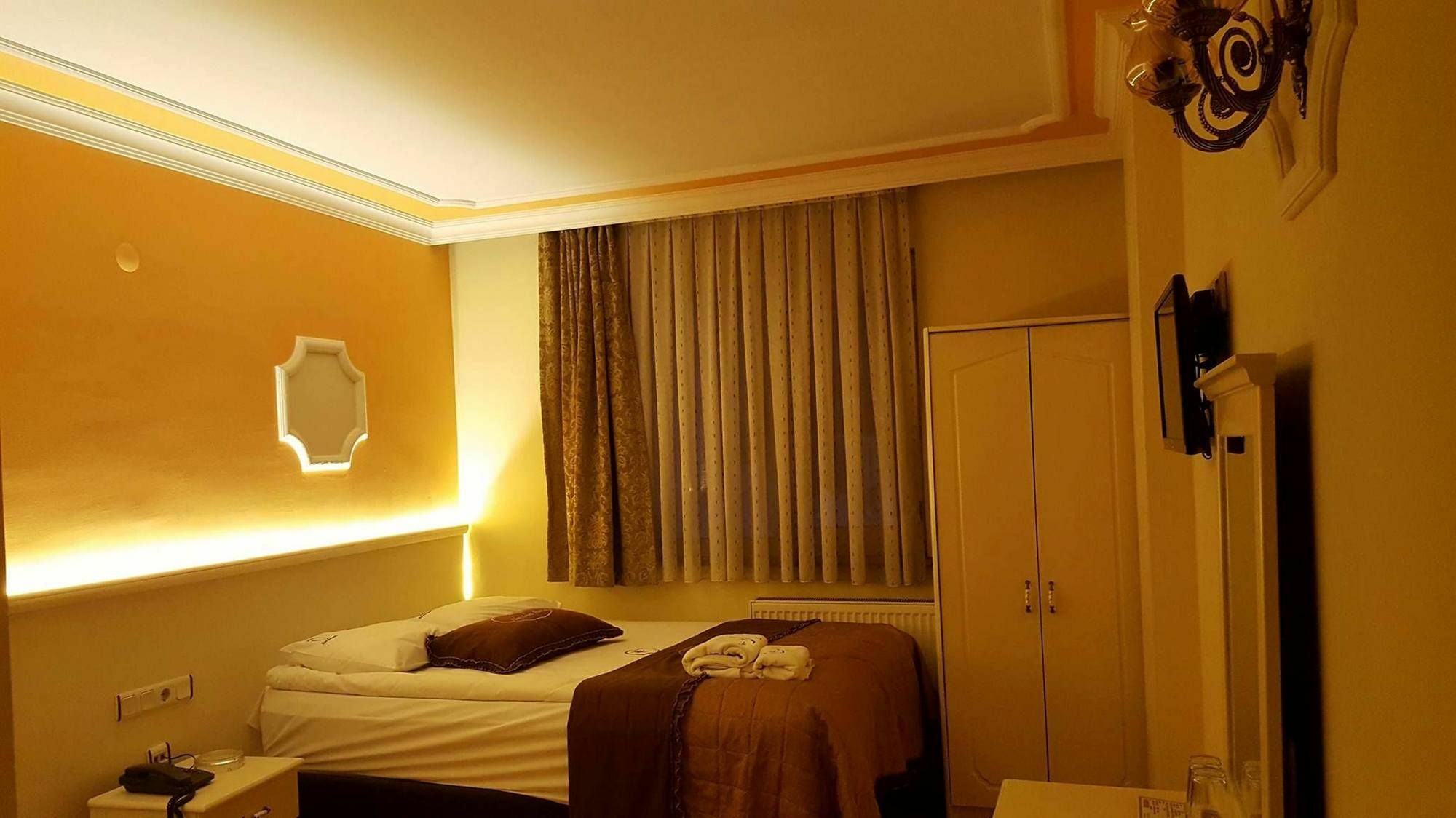 Nazar Hotel ทรับซอน ภายนอก รูปภาพ